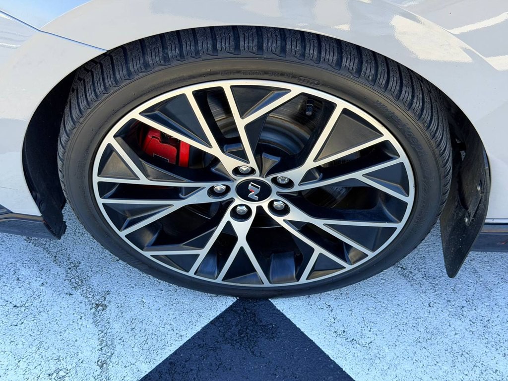 2022 Hyundai Elantra Image 47