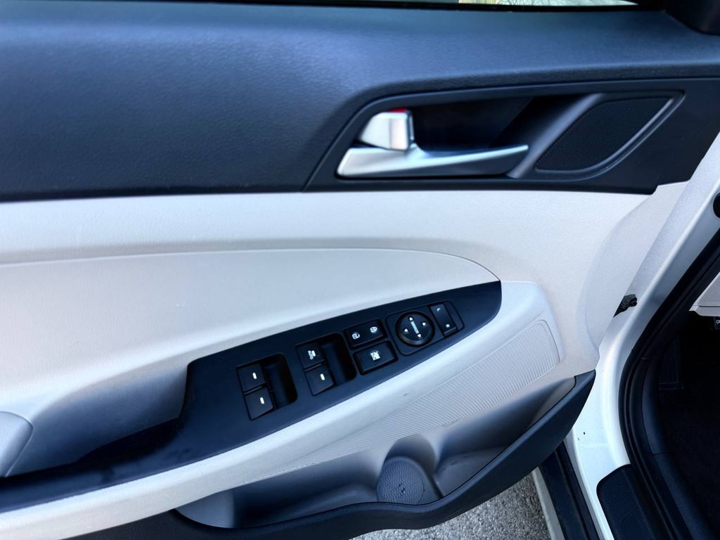 2017 Hyundai Tucson Image 16