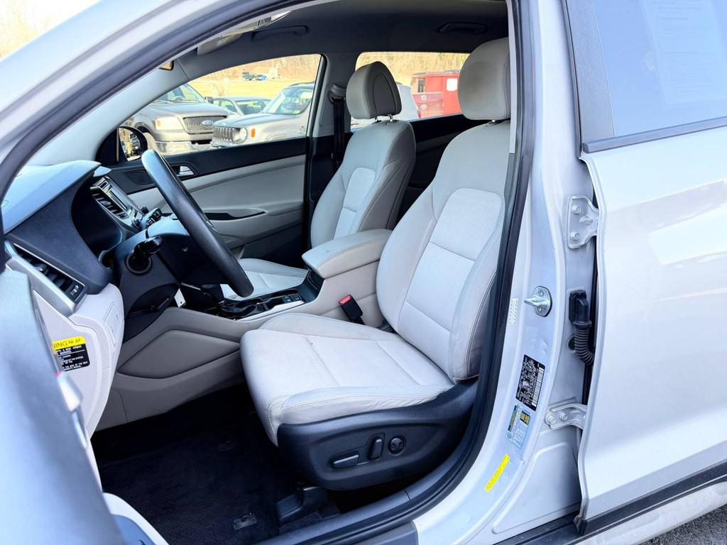 2017 Hyundai Tucson Image 17