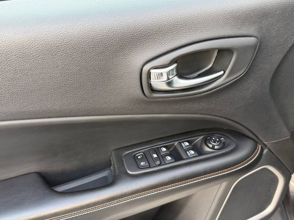 2021 Jeep Compass Image 16