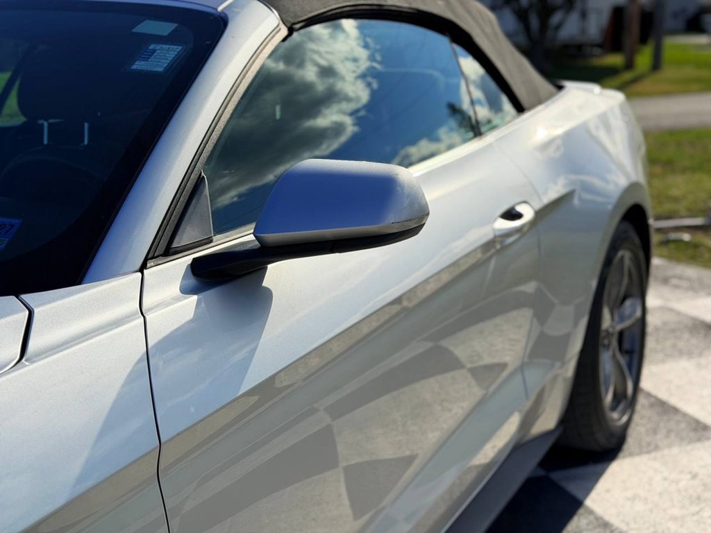 2015 Ford Mustang Image 12