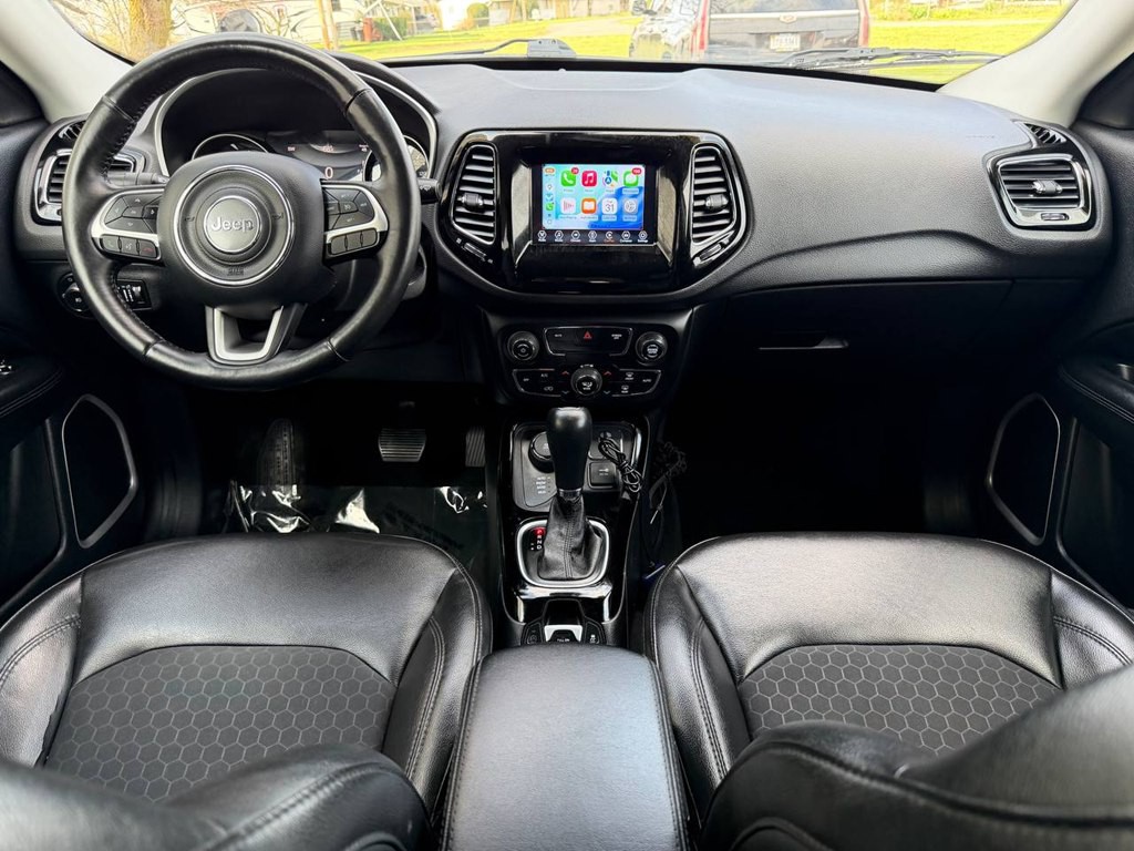 2018 Jeep Compass Image 20