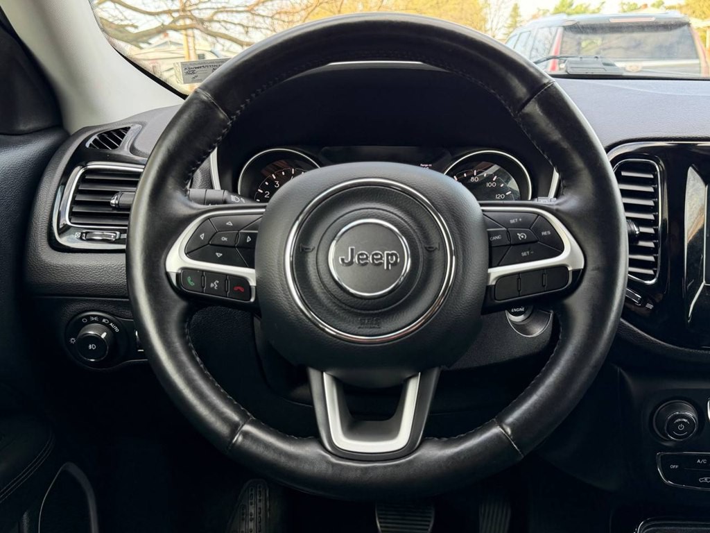 2018 Jeep Compass Image 22