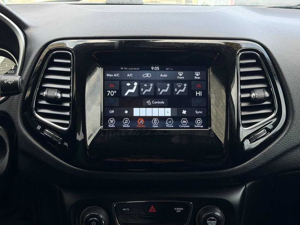 2018 Jeep Compass Image 28