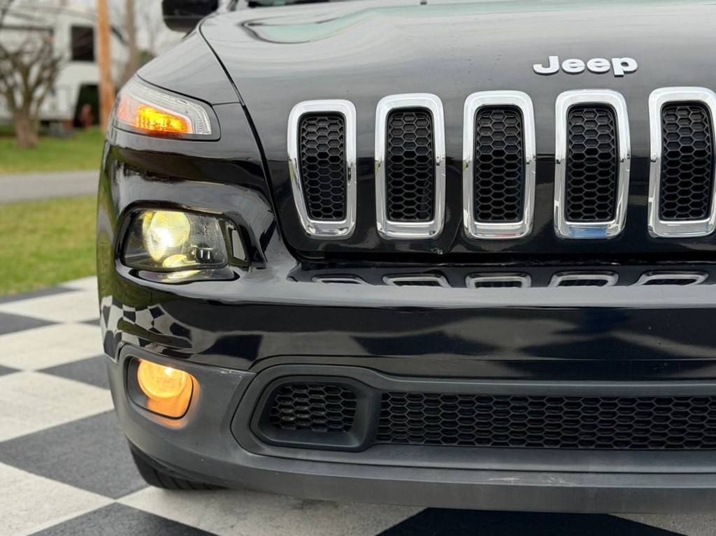 2017 Jeep Cherokee Image 11