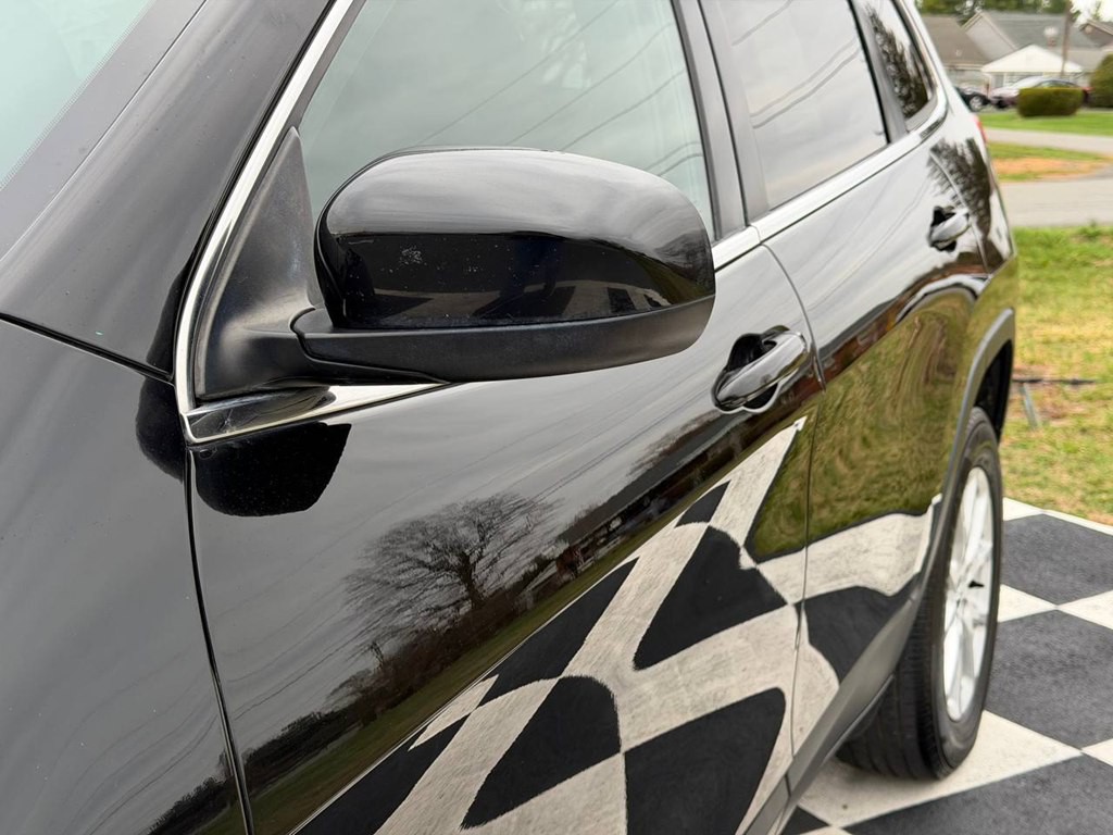 2017 Jeep Cherokee Image 12