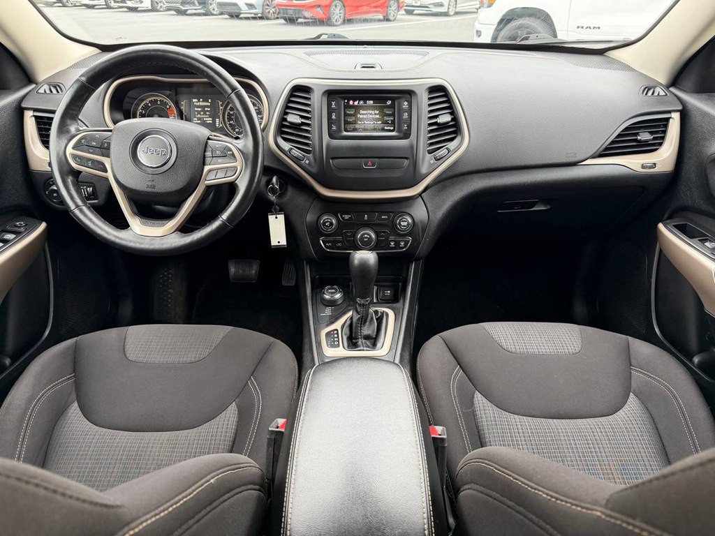 2017 Jeep Cherokee Image 18