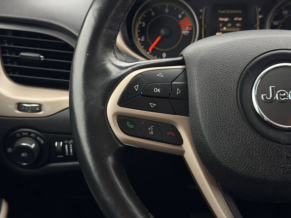 2017 Jeep Cherokee Image 21