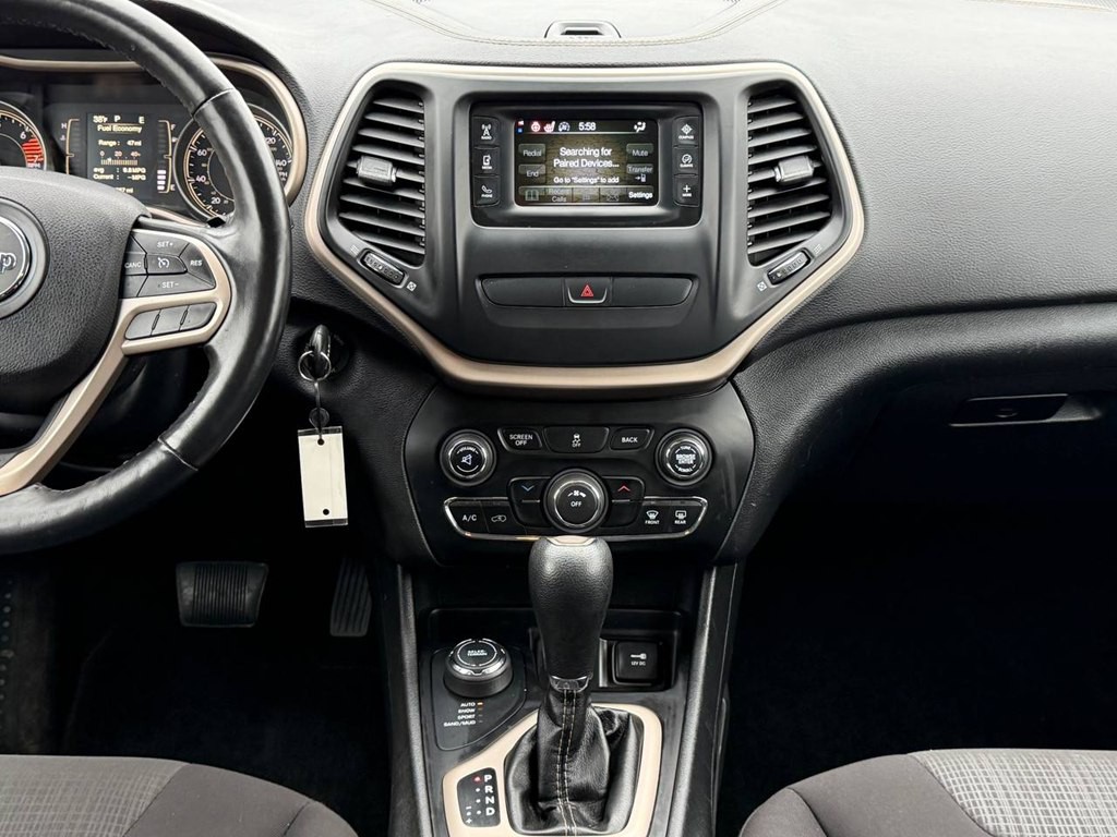 2017 Jeep Cherokee Image 24