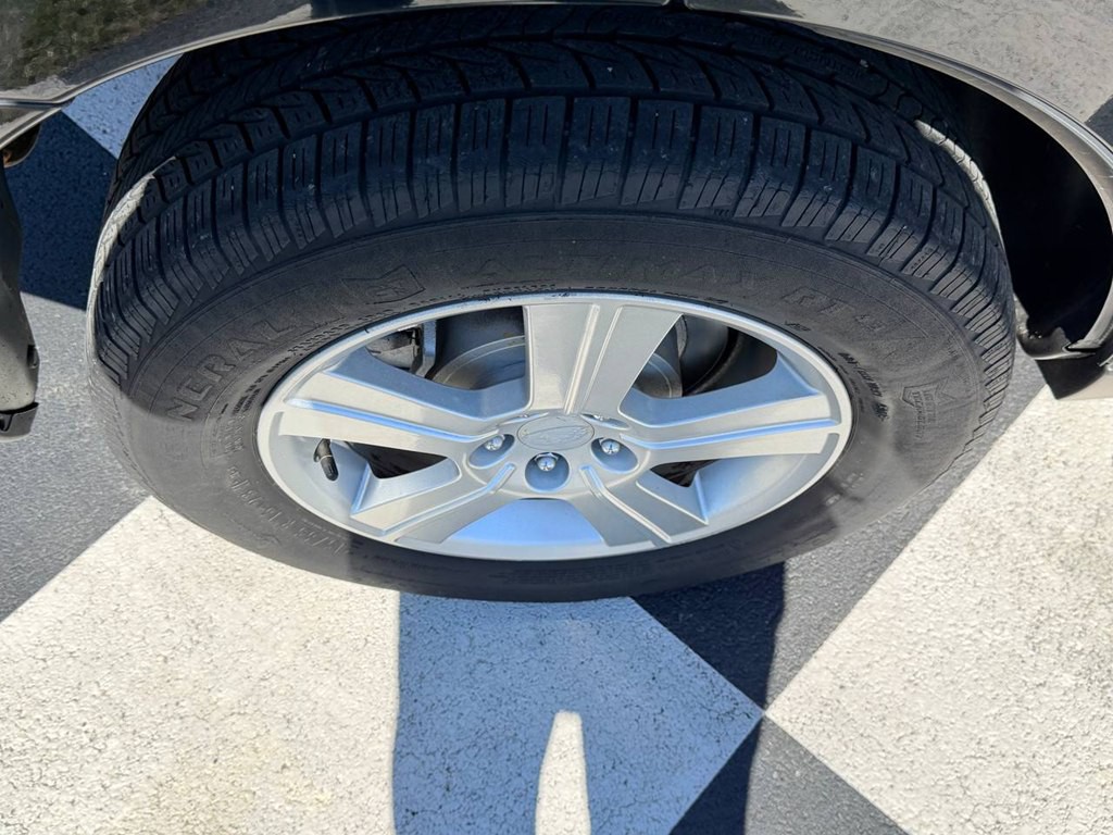 2013 Subaru Forester Image 35
