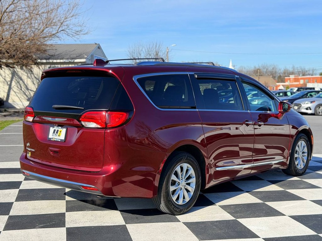 2019 Chrysler Pacifica Image 5