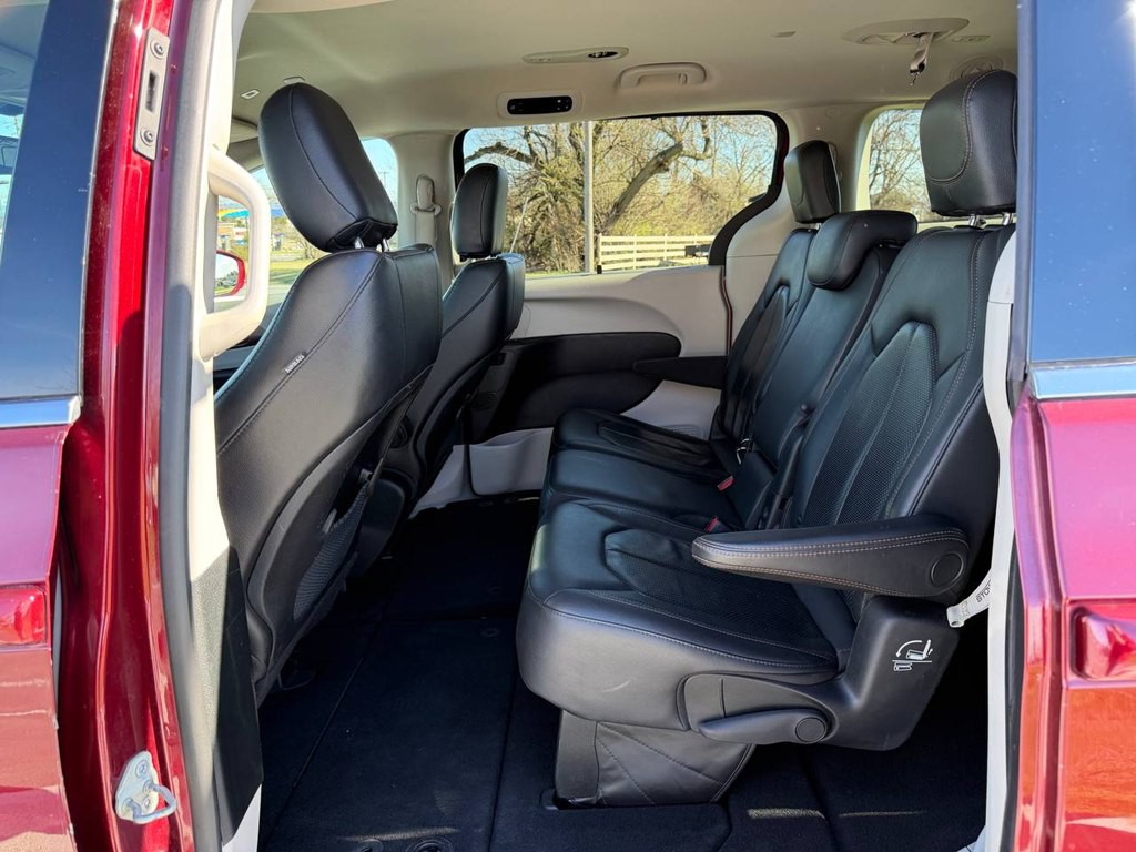 2019 Chrysler Pacifica Image 35