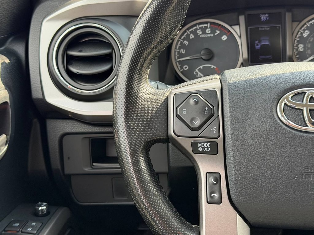 2016 Toyota Tacoma Image 22