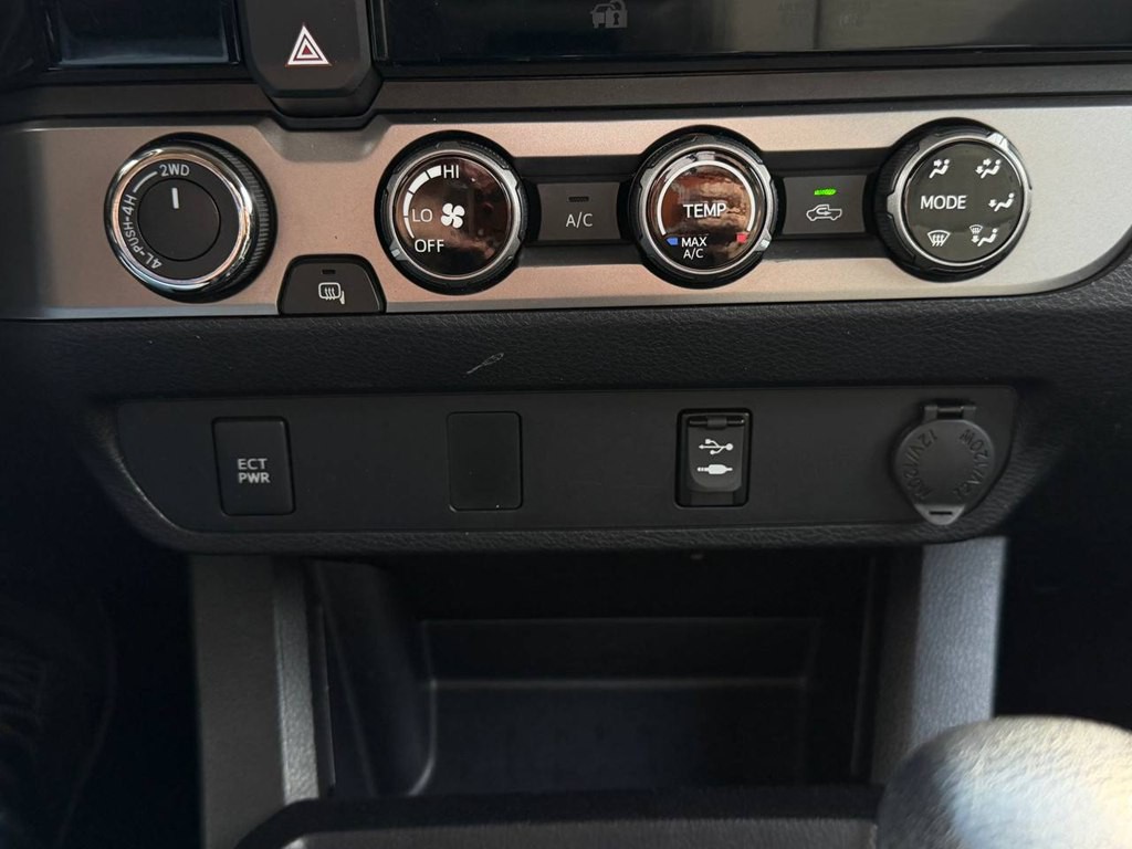 2016 Toyota Tacoma Image 28