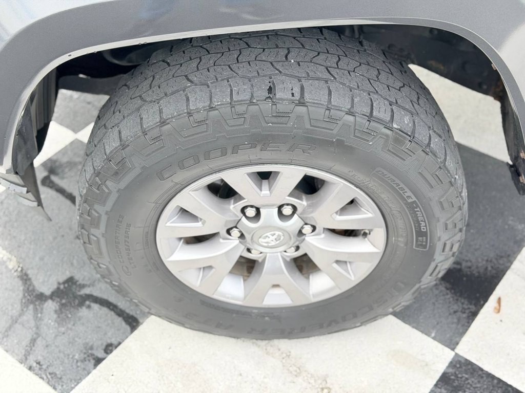 2016 Toyota Tacoma Image 42