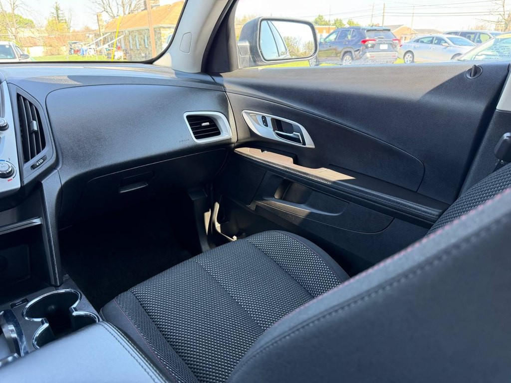 2016 Chevrolet Equinox Image 32