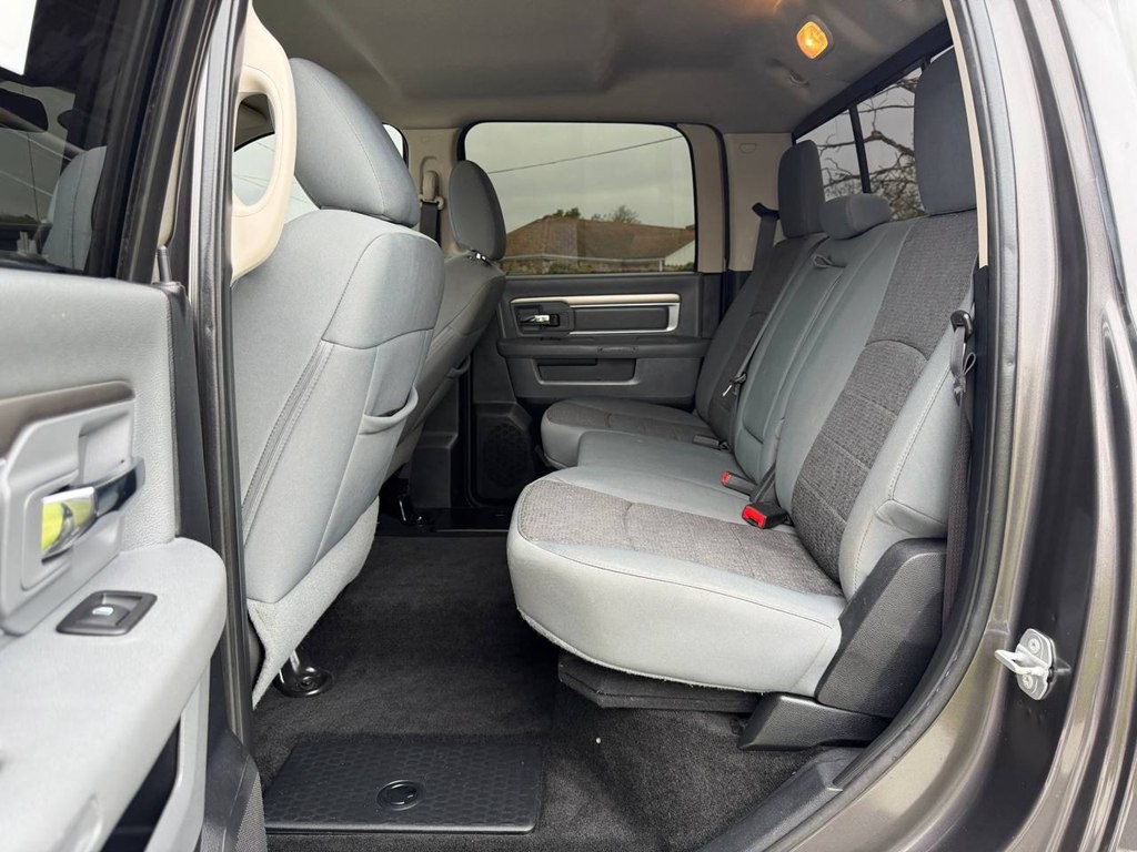 2015 RAM 2500 Image 36