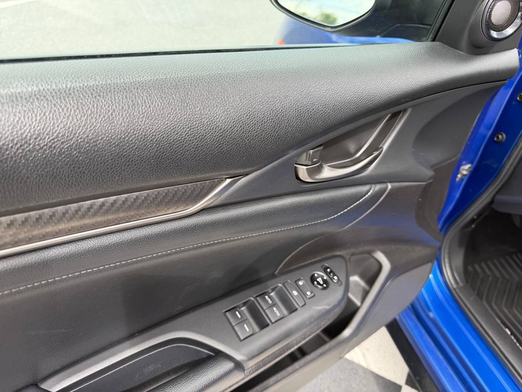 2017 Honda Civic Image 17