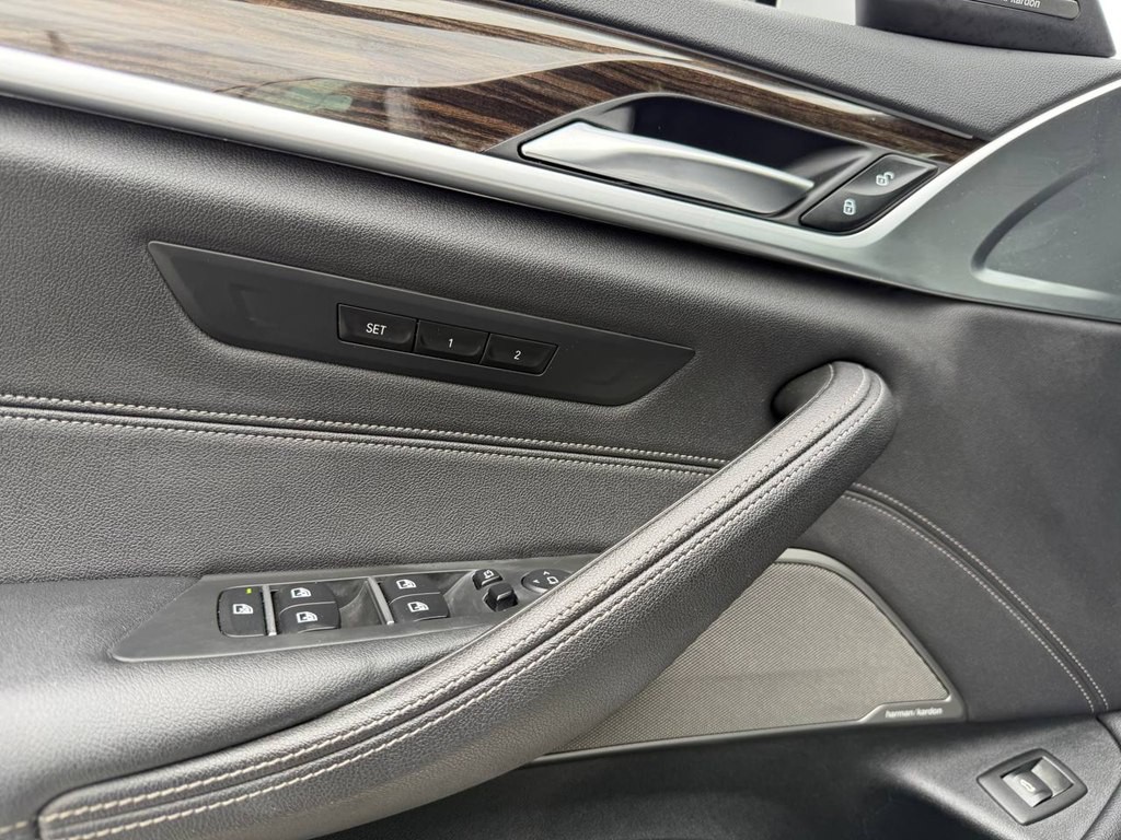 2021 BMW 5 Series Image 17