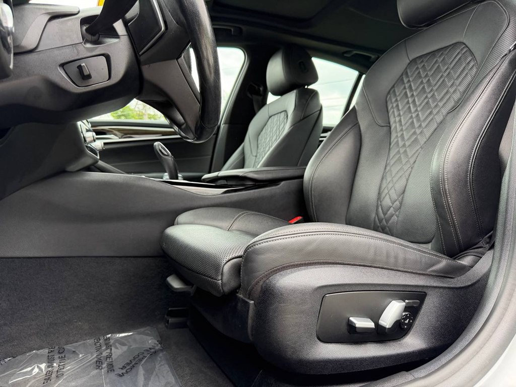 2021 BMW 5 Series Image 19
