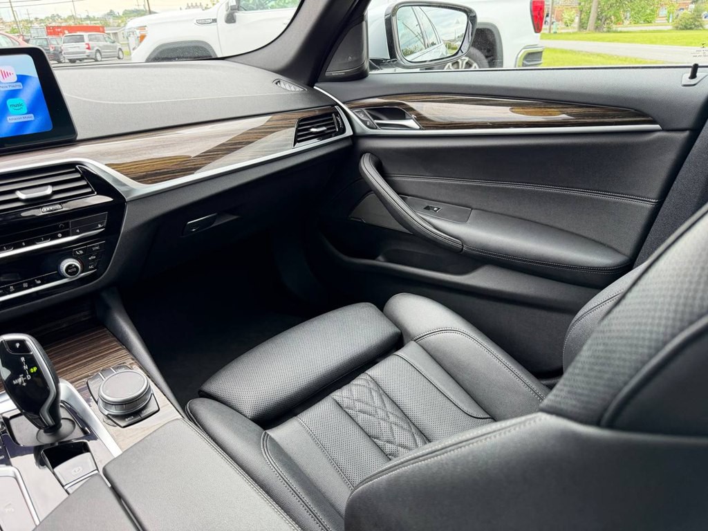2021 BMW 5 Series Image 37