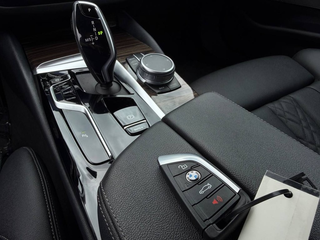 2021 BMW 5 Series Image 48