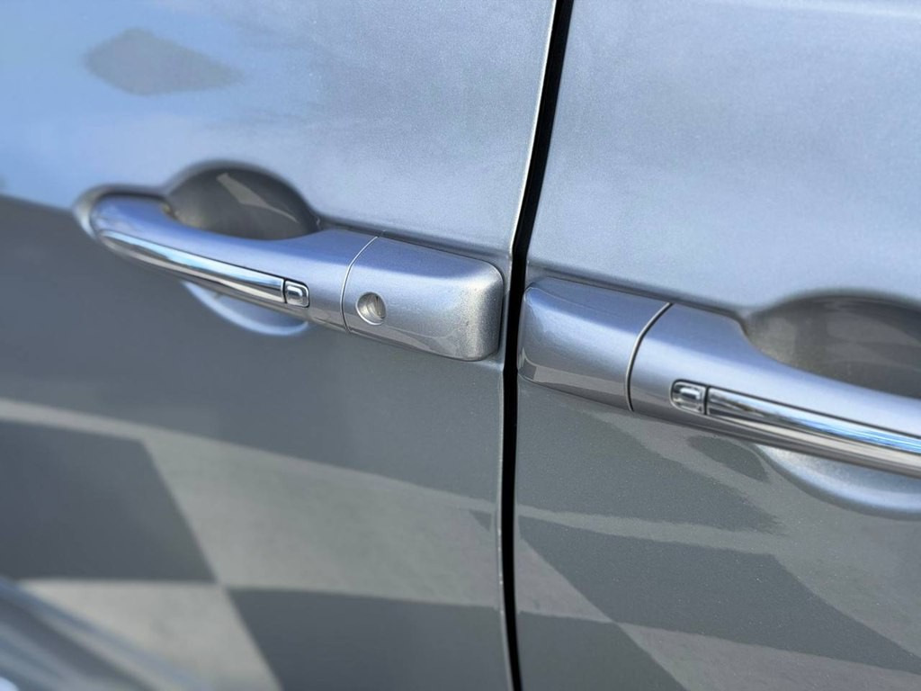 2017 Chrysler Pacifica Image 14