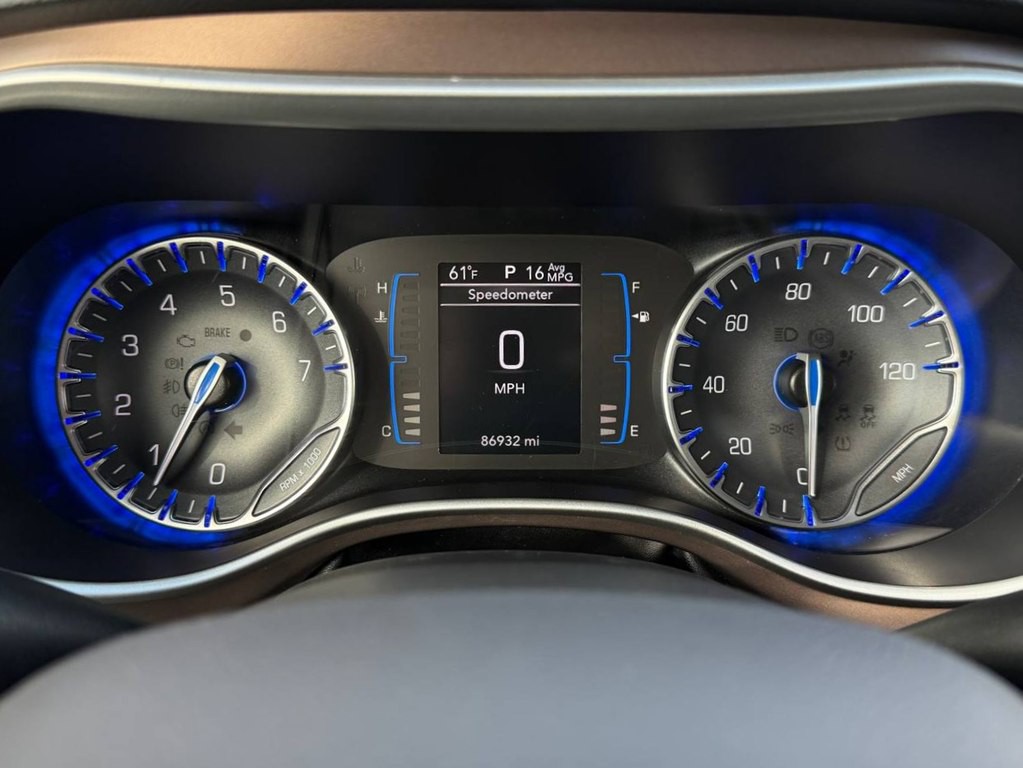 2017 Chrysler Pacifica Image 25