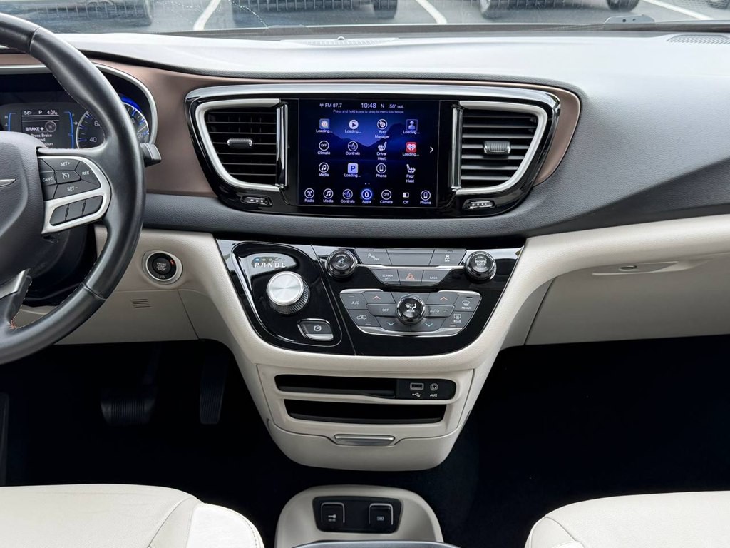 2017 Chrysler Pacifica Image 26