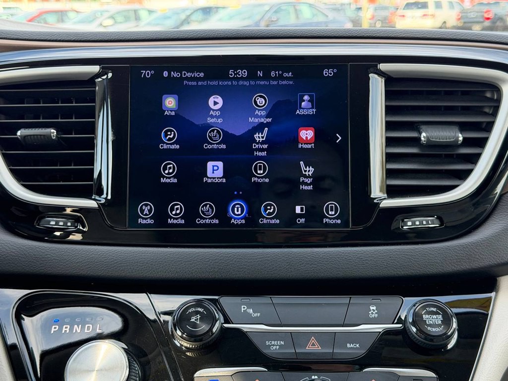 2017 Chrysler Pacifica Image 28