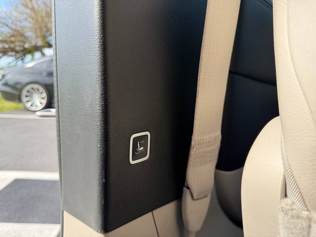 2017 Chrysler Pacifica Image 43