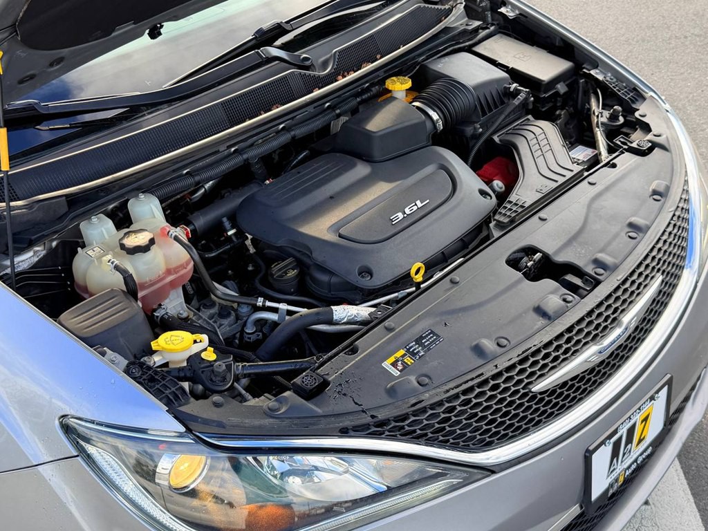 2017 Chrysler Pacifica Image 49