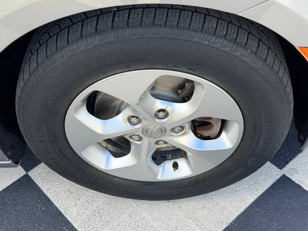 2017 Chrysler Pacifica Image 50