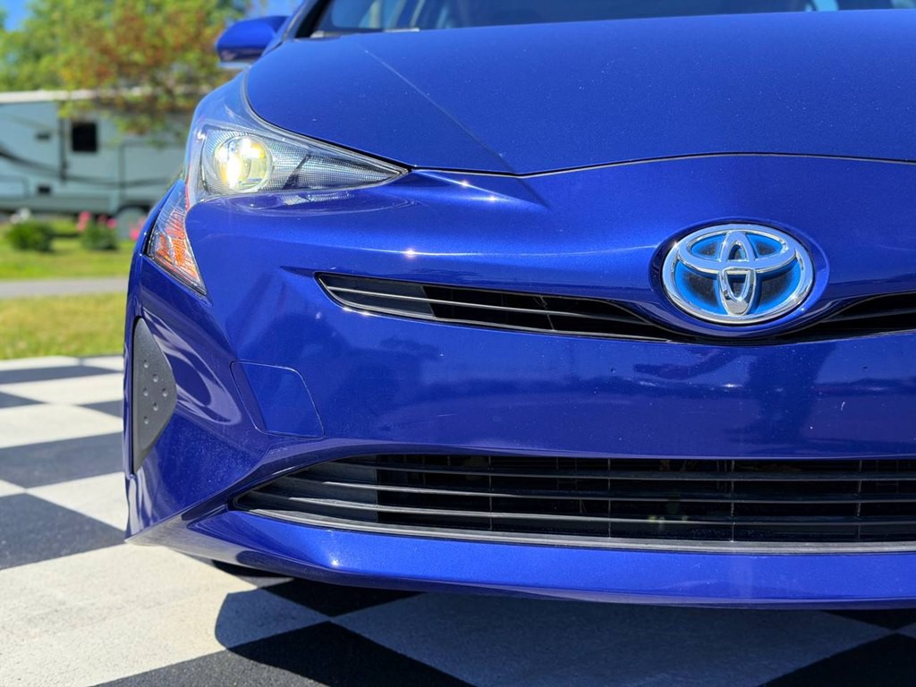 2016 Toyota Prius Image 11