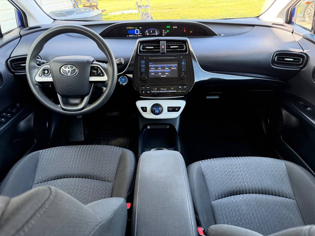 2016 Toyota Prius Image 17