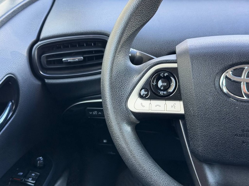 2016 Toyota Prius Image 20