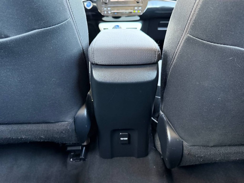 2016 Toyota Prius Image 31