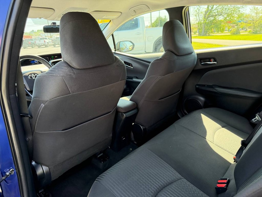 2016 Toyota Prius Image 34