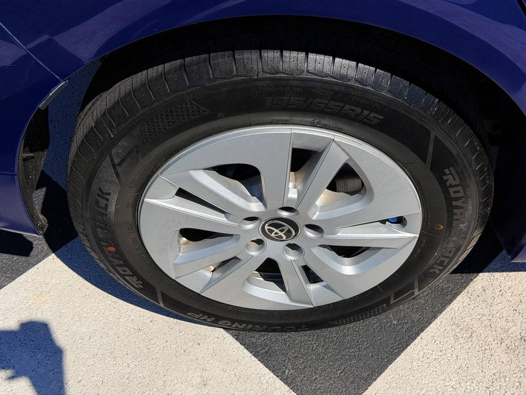 2016 Toyota Prius Image 40