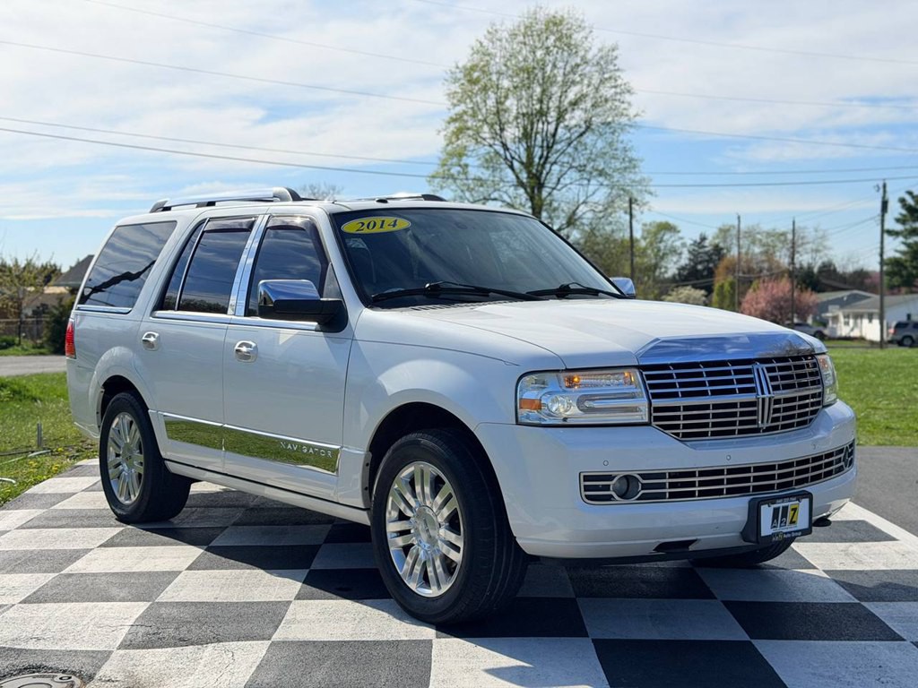 2014 Lincoln Navigator Image 4