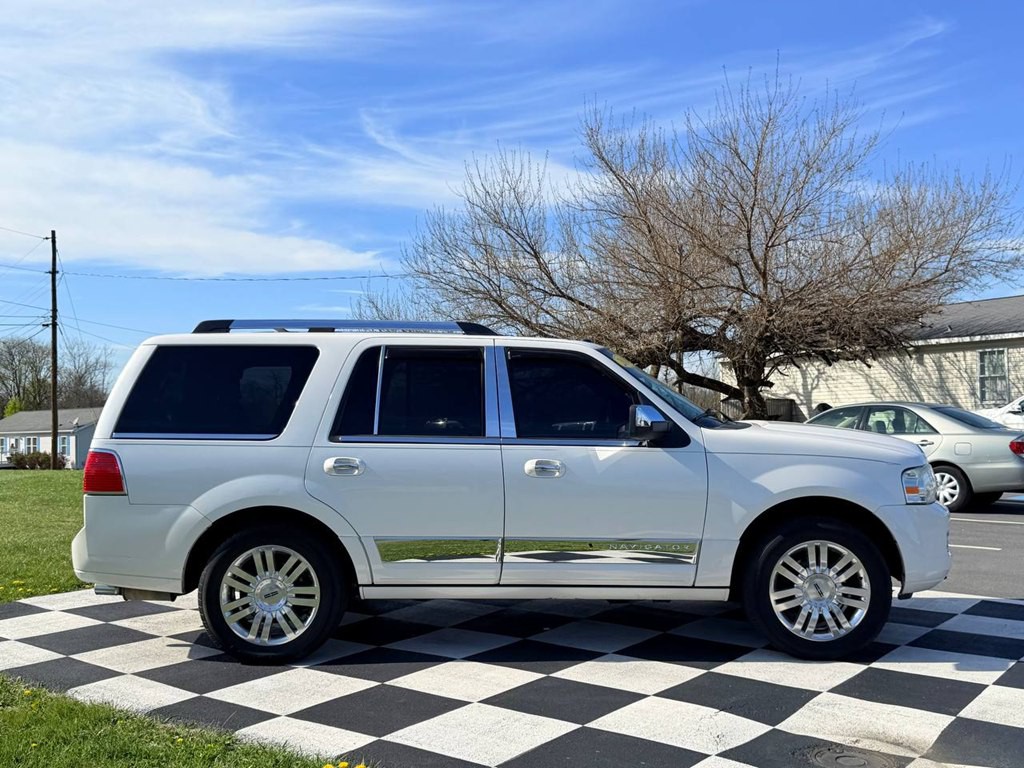 2014 Lincoln Navigator Image 8