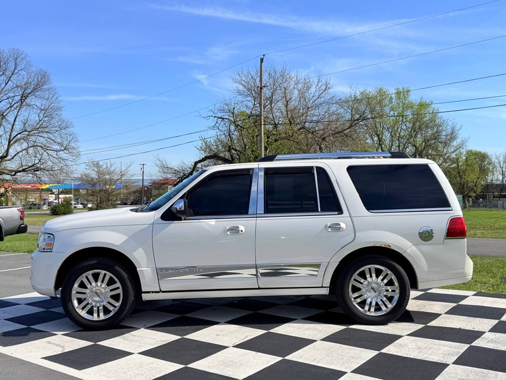 2014 Lincoln Navigator Image 9