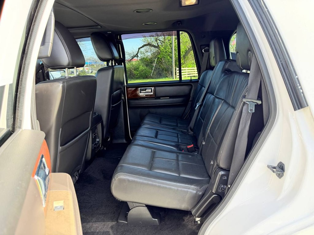 2014 Lincoln Navigator Image 38