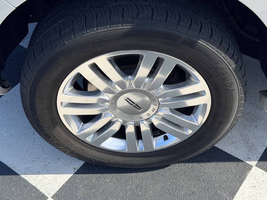 2014 Lincoln Navigator Image 50