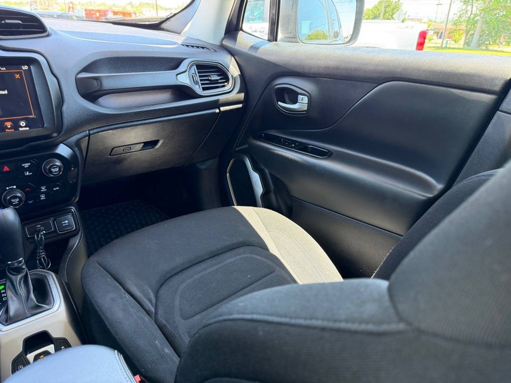 2022 Jeep Renegade Image 32
