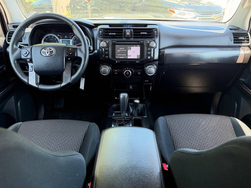2015 Toyota 4Runner Image 17