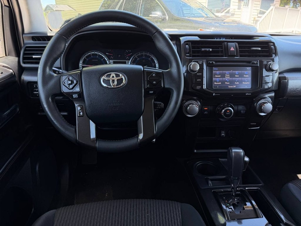 2015 Toyota 4Runner Image 18