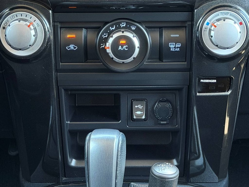 2015 Toyota 4Runner Image 27