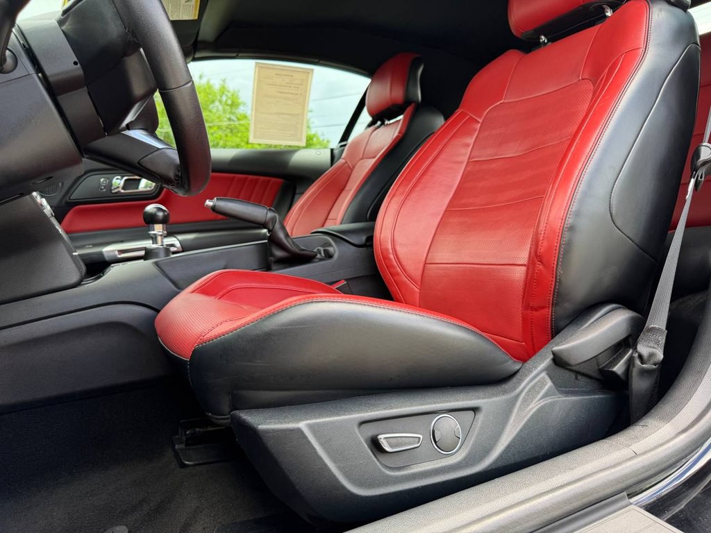 2016 Ford Mustang Image 17