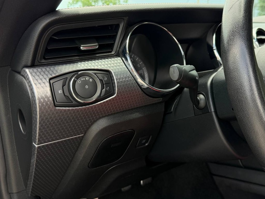 2016 Ford Mustang Image 31
